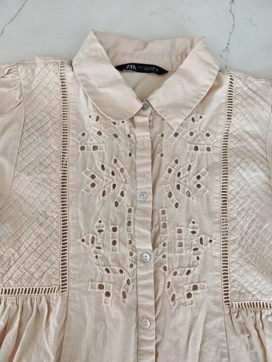 ZARA Embroidered Eyelet Blouse Size L Cream Boho Peasant Top Button Front Tunic - Picture 6 of 14
